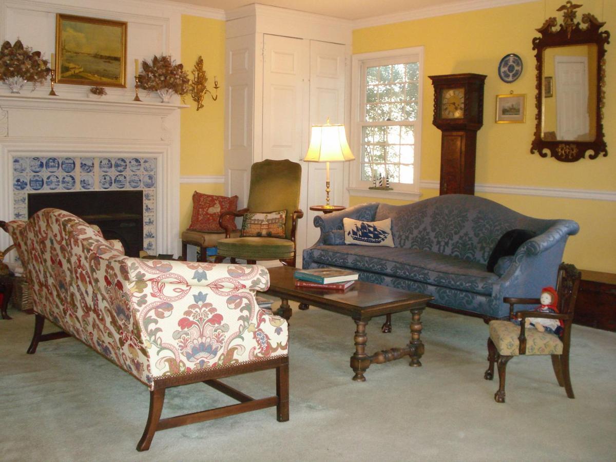 Newport House Bed & Breakfast วิลเลียมส์เบิร์ก ภายนอก รูปภาพ