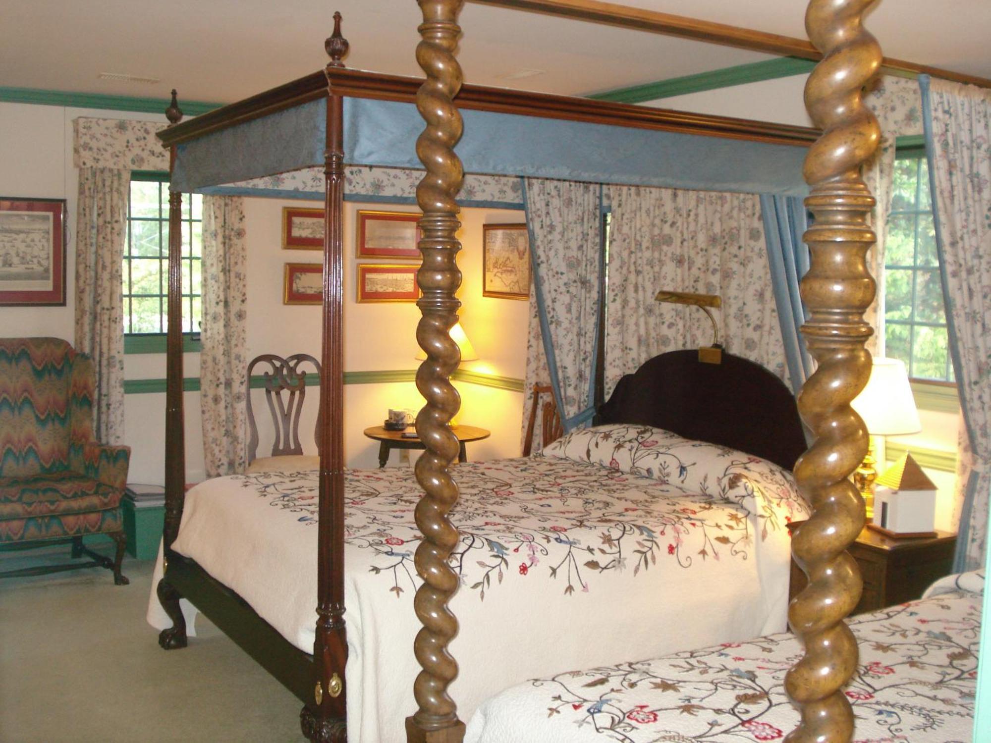 Newport House Bed & Breakfast วิลเลียมส์เบิร์ก ห้อง รูปภาพ